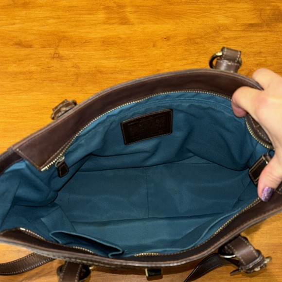 COACH TWO WAY TOTE BAG CHOCOLATE BROWN LEATHER REMOVABLE STRAP SILVER HARDWARE🤎 - Picture 13 of 17